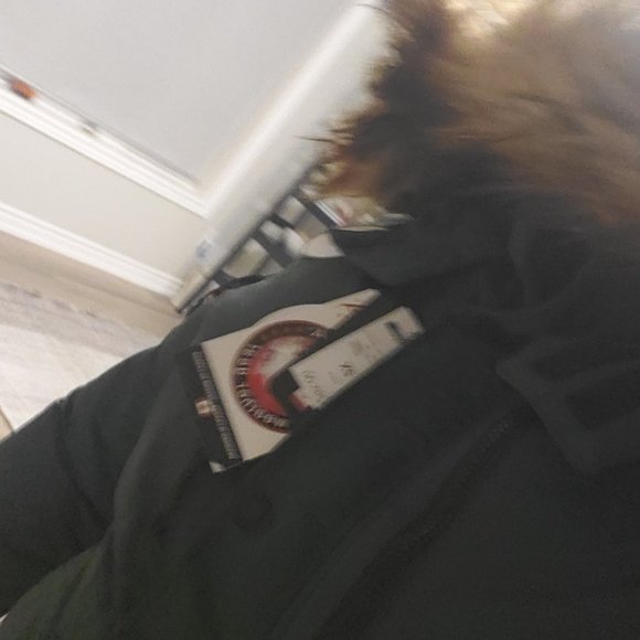 Green winter coat - Picture 2 of 2